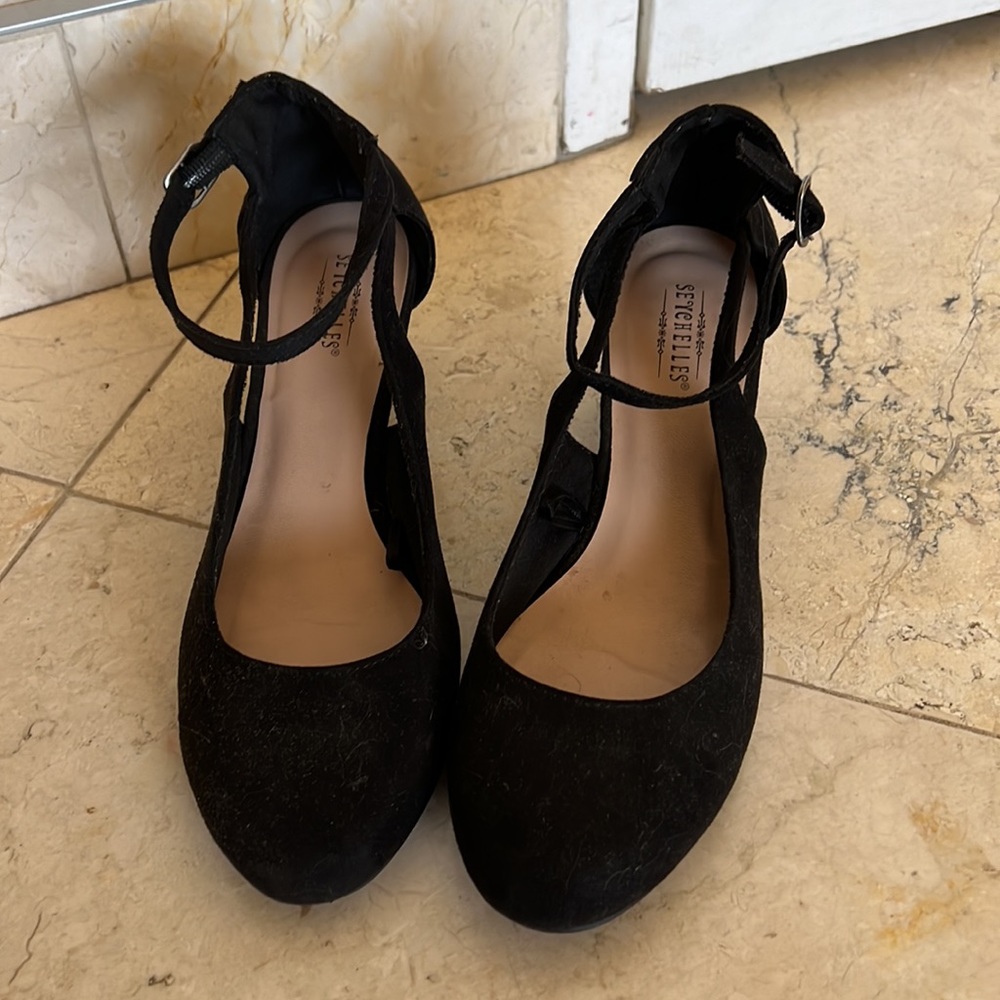 Wedge velvet ankle strap black heel